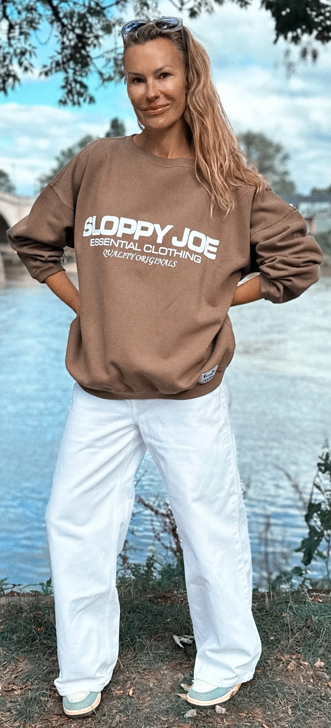 05 CLASSIC SQUARE SWEATSHIRT - Chocolate - Image 2