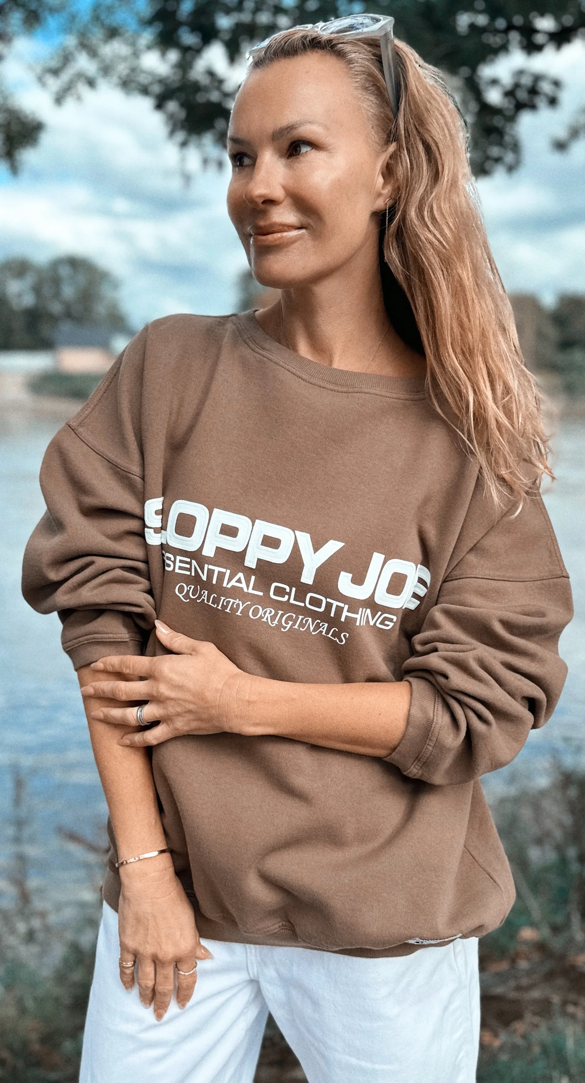 05 CLASSIC SQUARE SWEATSHIRT - Chocolate - Image 3