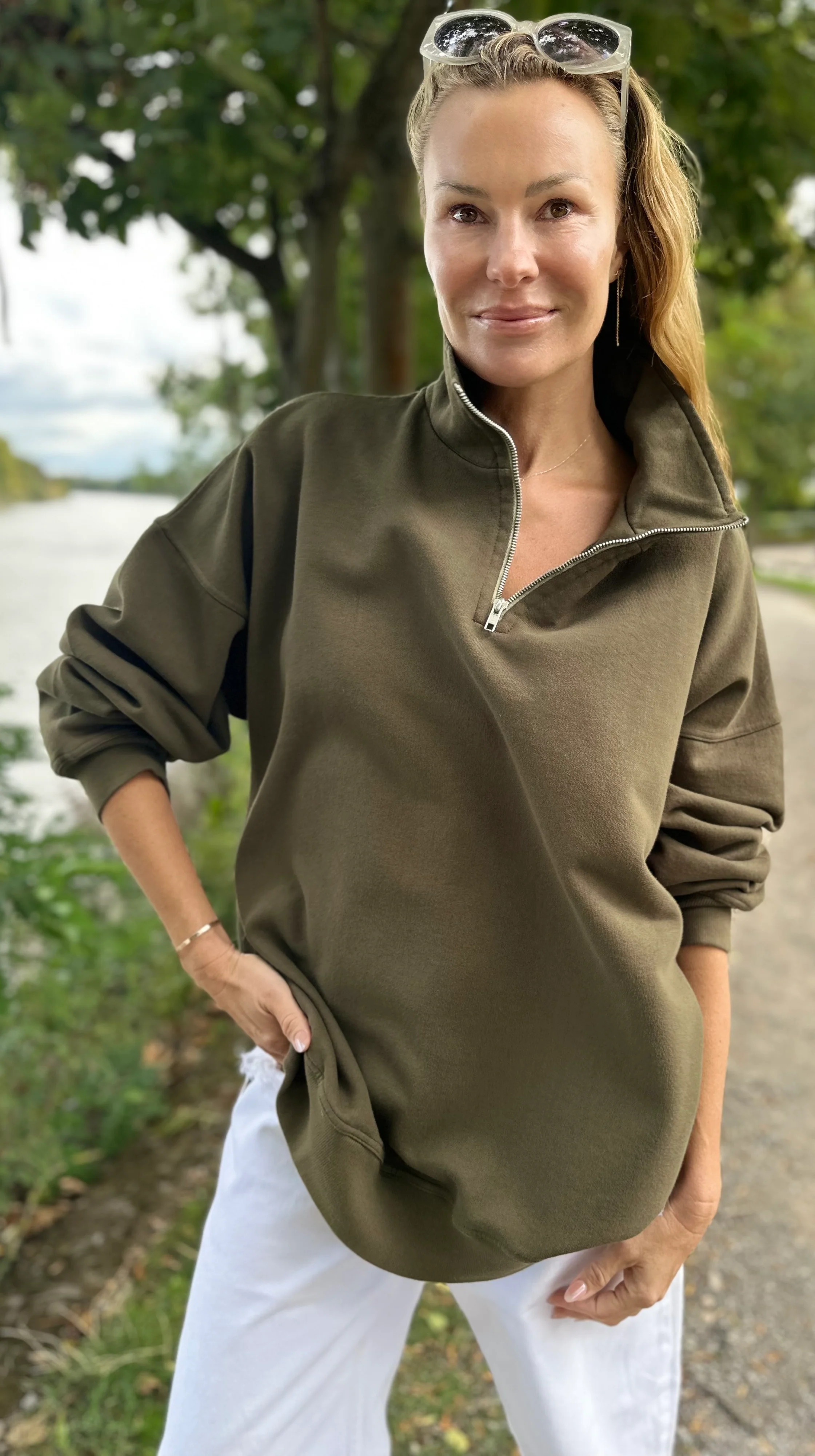 DIANA ZIP NECK - AVOCADO - Image 3