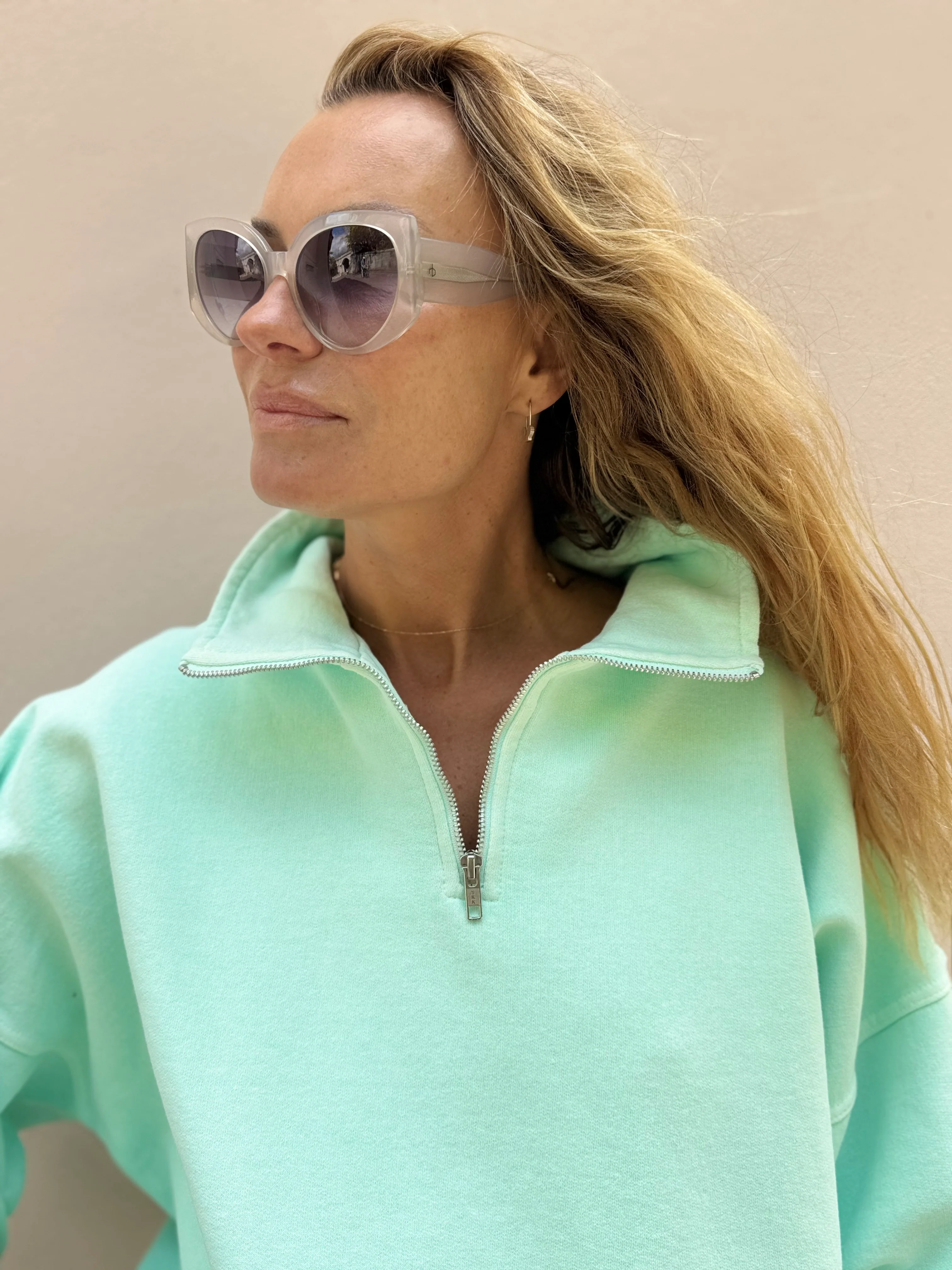 DIANA ZIP NECK - Pale Mint. - Image 4