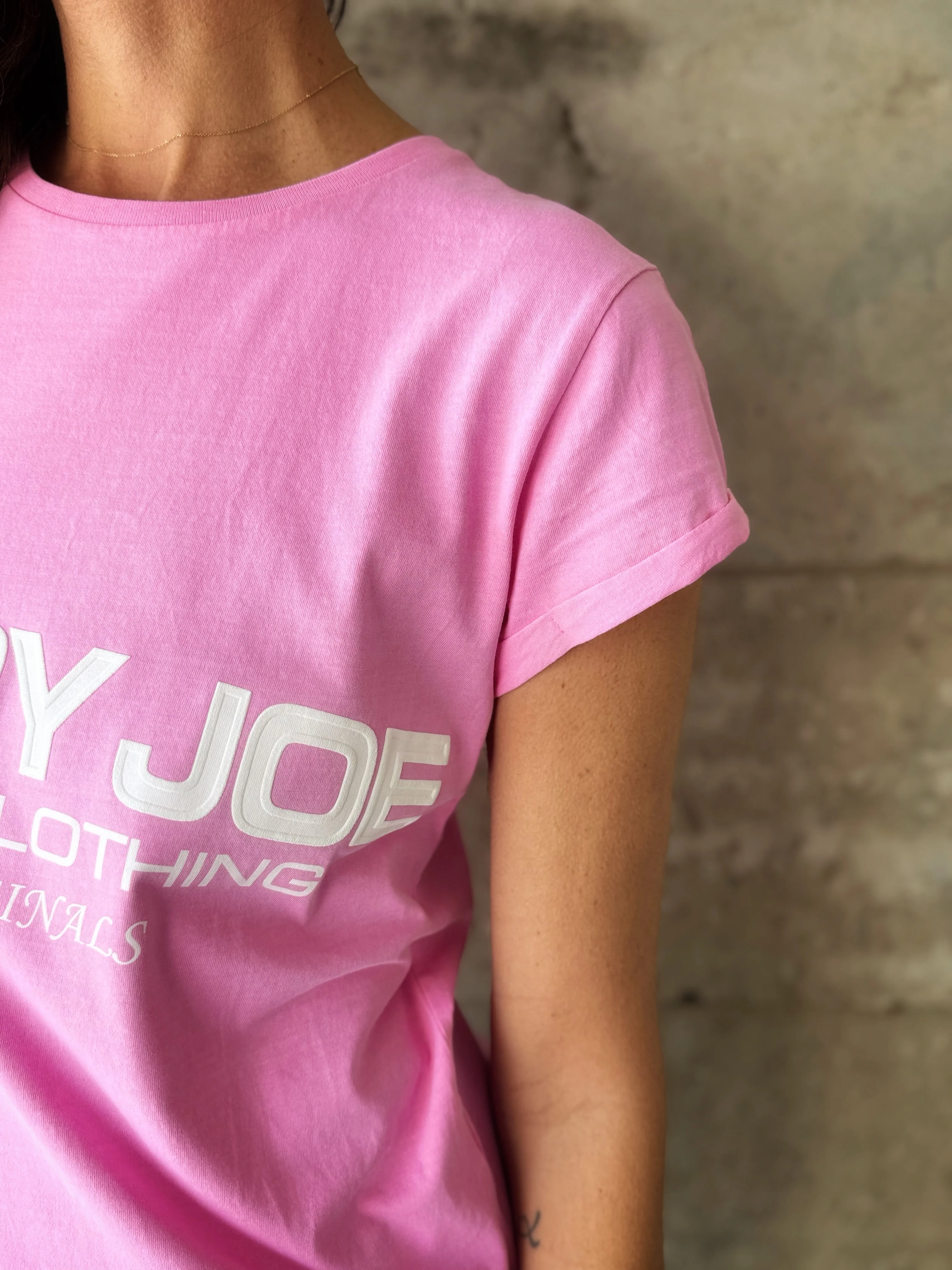 TAILORED ORGANIC T-SHIRT - Candy - Image 3